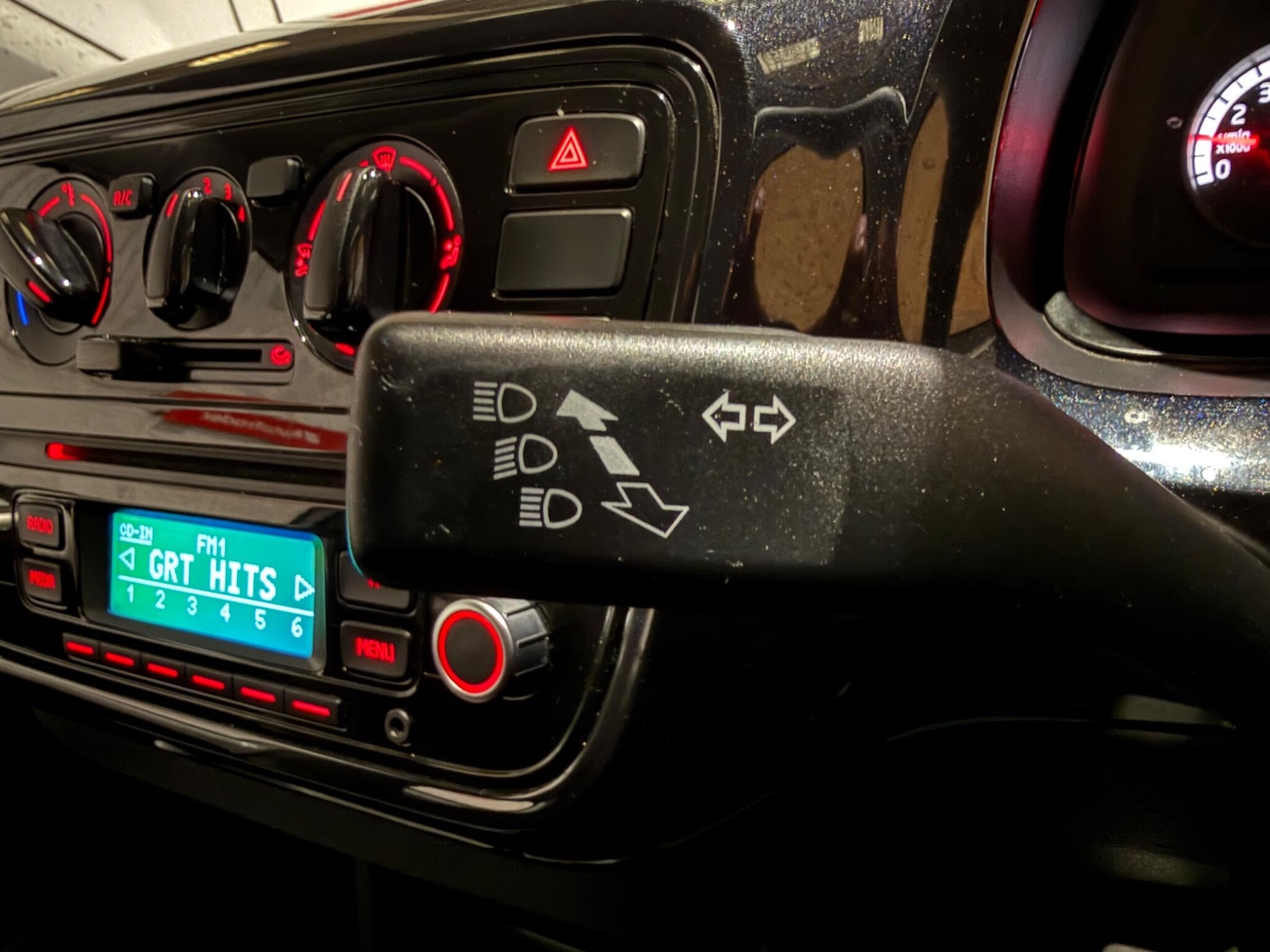 Used Volkswagen up! 2014 for sale - 77155596: Photo 31