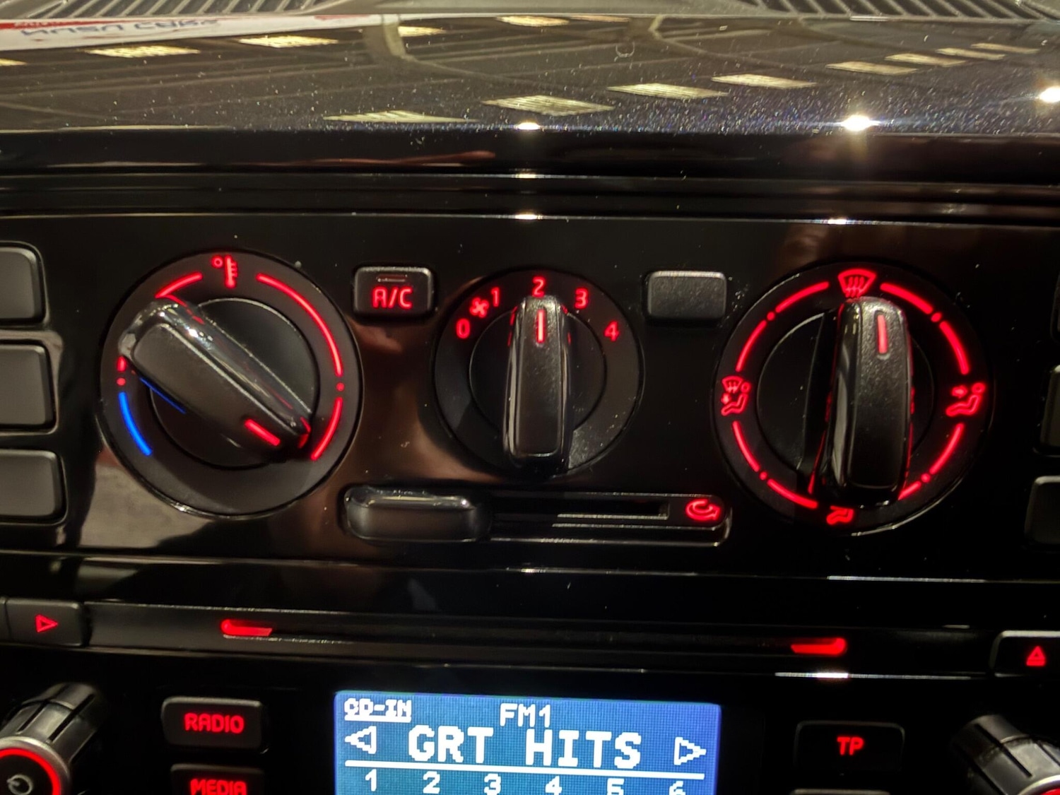 Used Volkswagen up! 2014 for sale - 77155596: Photo 33