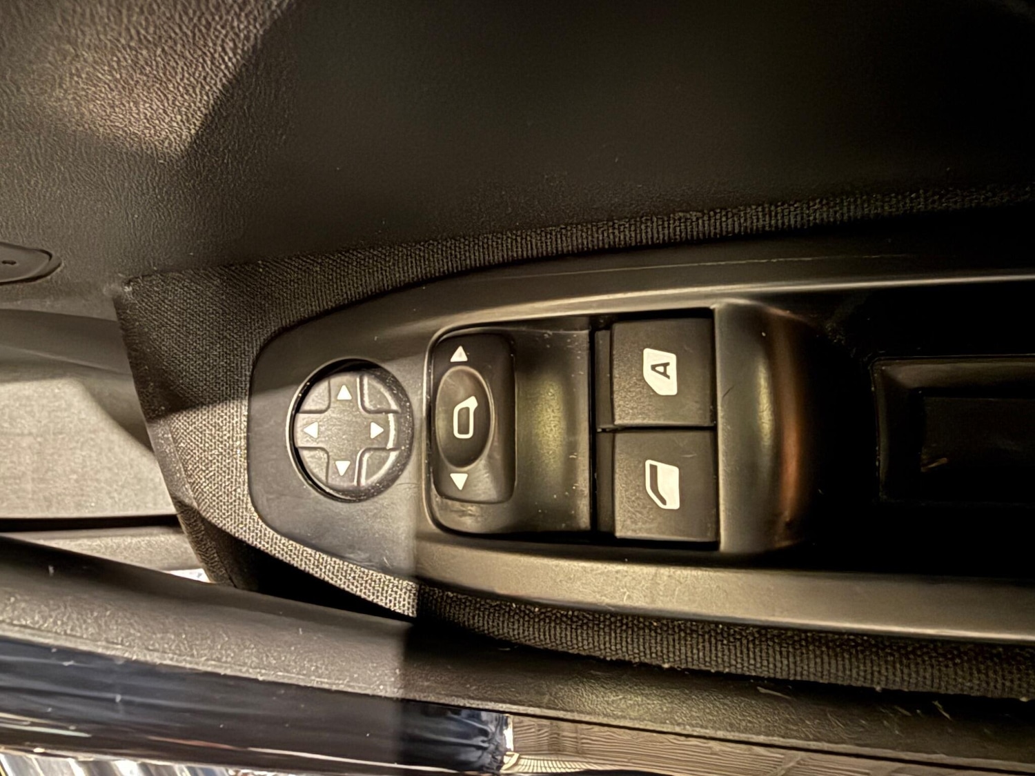 Used Peugeot 208 2017 for sale - 77723241: Photo 21