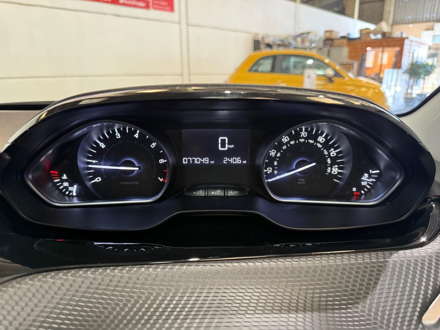 Used Peugeot 208 2017 for sale - 77723241: Photo 24