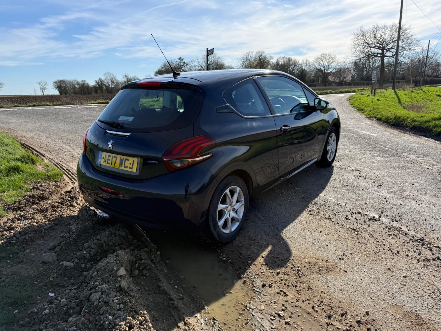 Used Peugeot 208 2017 for sale - 77723241: Photo 44