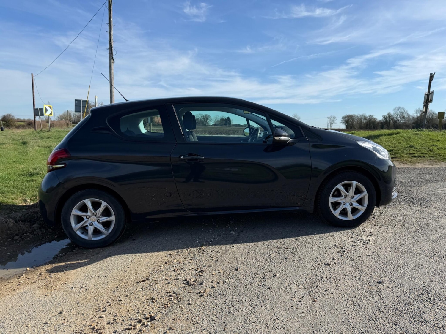 Used Peugeot 208 2017 for sale - 77723241: Photo 45