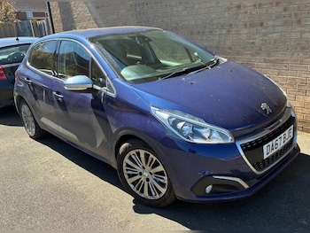 Used Peugeot 208 2017 for sale - 78562184: Photo