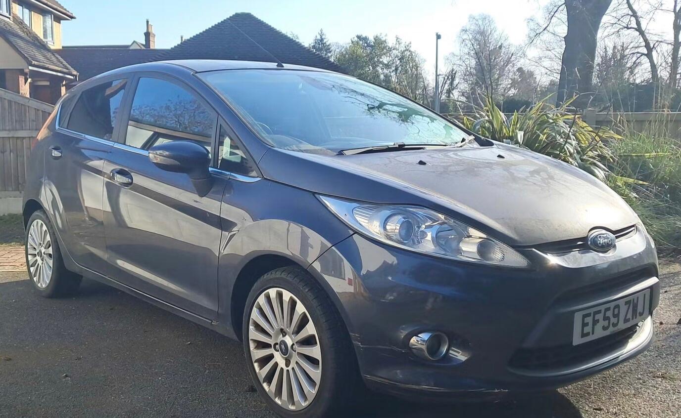 Used Ford Fiesta 2010 for sale - 77768820: Photo 2