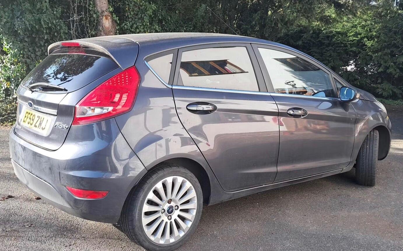 Used Ford Fiesta 2010 for sale - 77768820: Photo 3