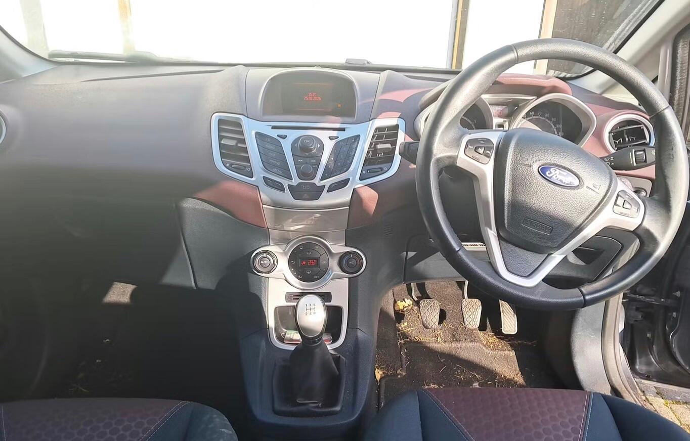 Used Ford Fiesta 2010 for sale - 77768820: Photo 7