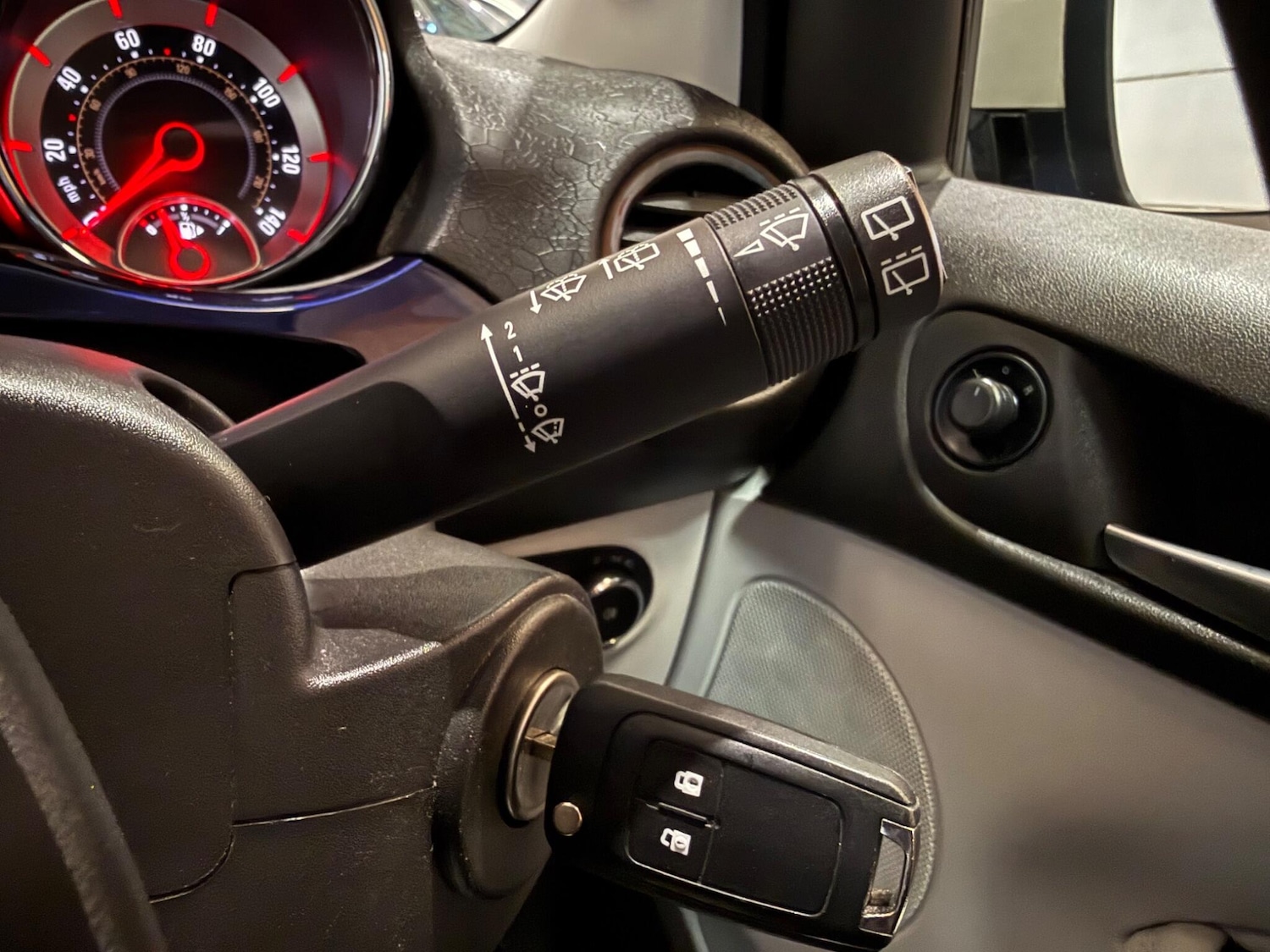 Used Vauxhall ADAM 2013 for sale - 78072083: Photo 30