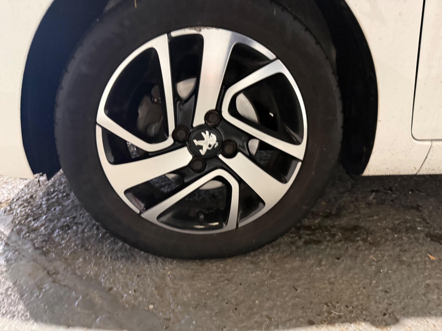 Used Peugeot 108 2017 for sale - 77305871: Photo 13