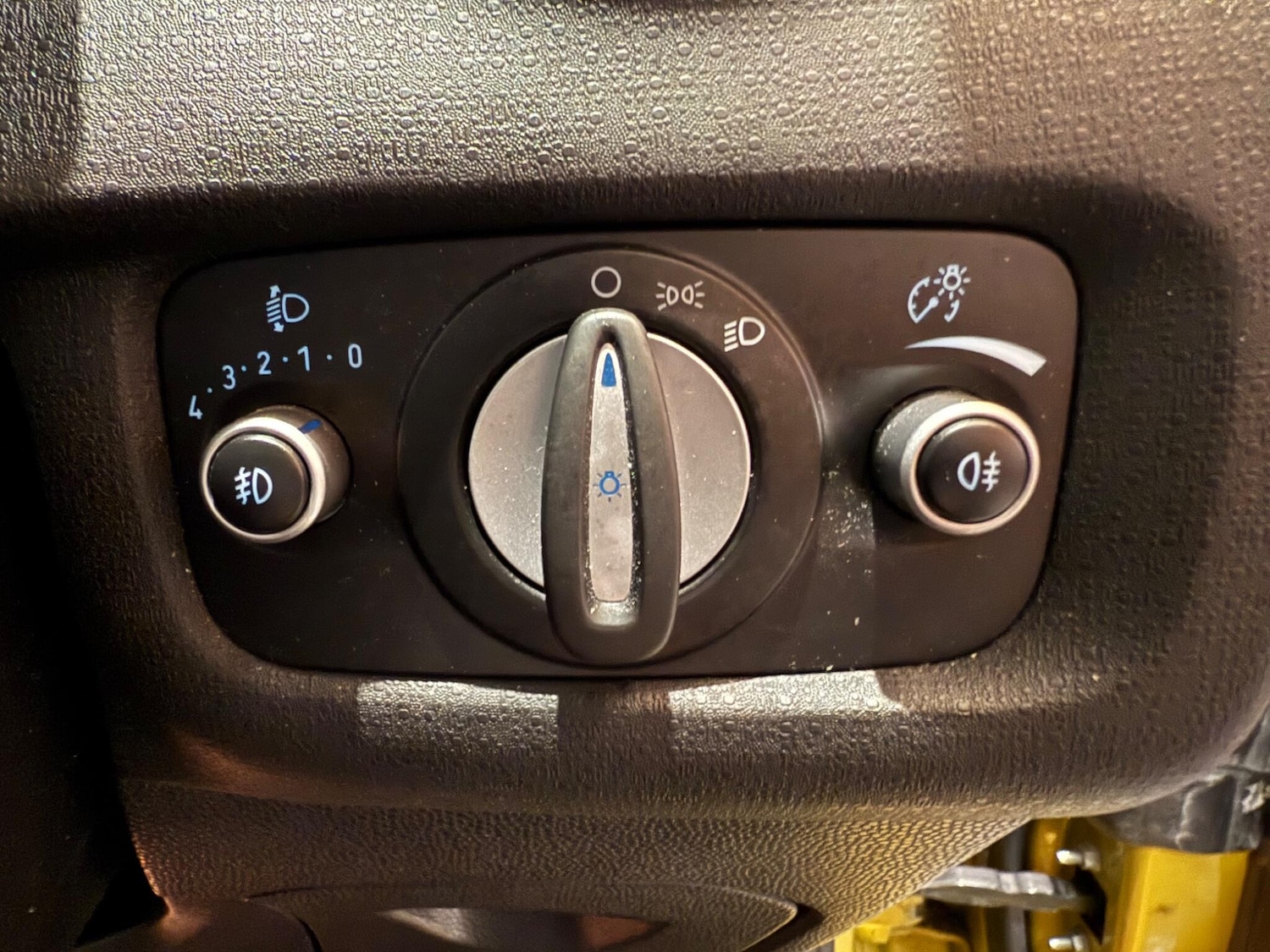 Used Ford Fiesta 2013 for sale - 76832569: Photo 24