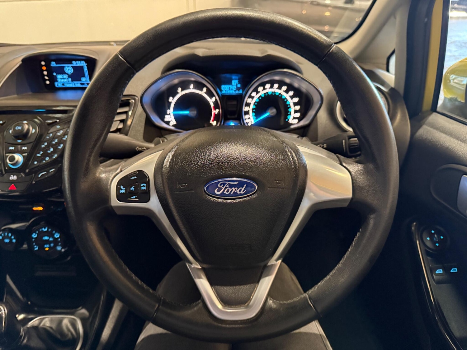 Used Ford Fiesta 2013 for sale - 76832569: Photo 25