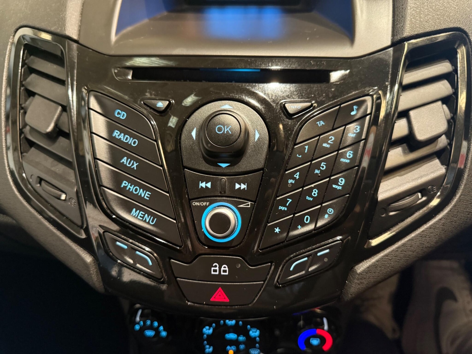 Used Ford Fiesta 2013 for sale - 76832569: Photo 33