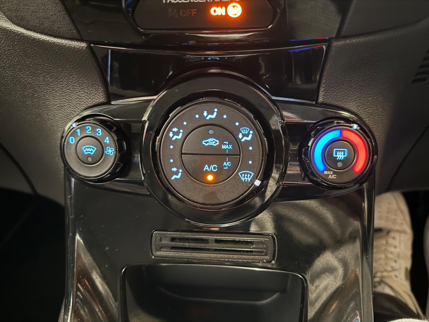 Used Ford Fiesta 2013 for sale - 76832569: Photo 34