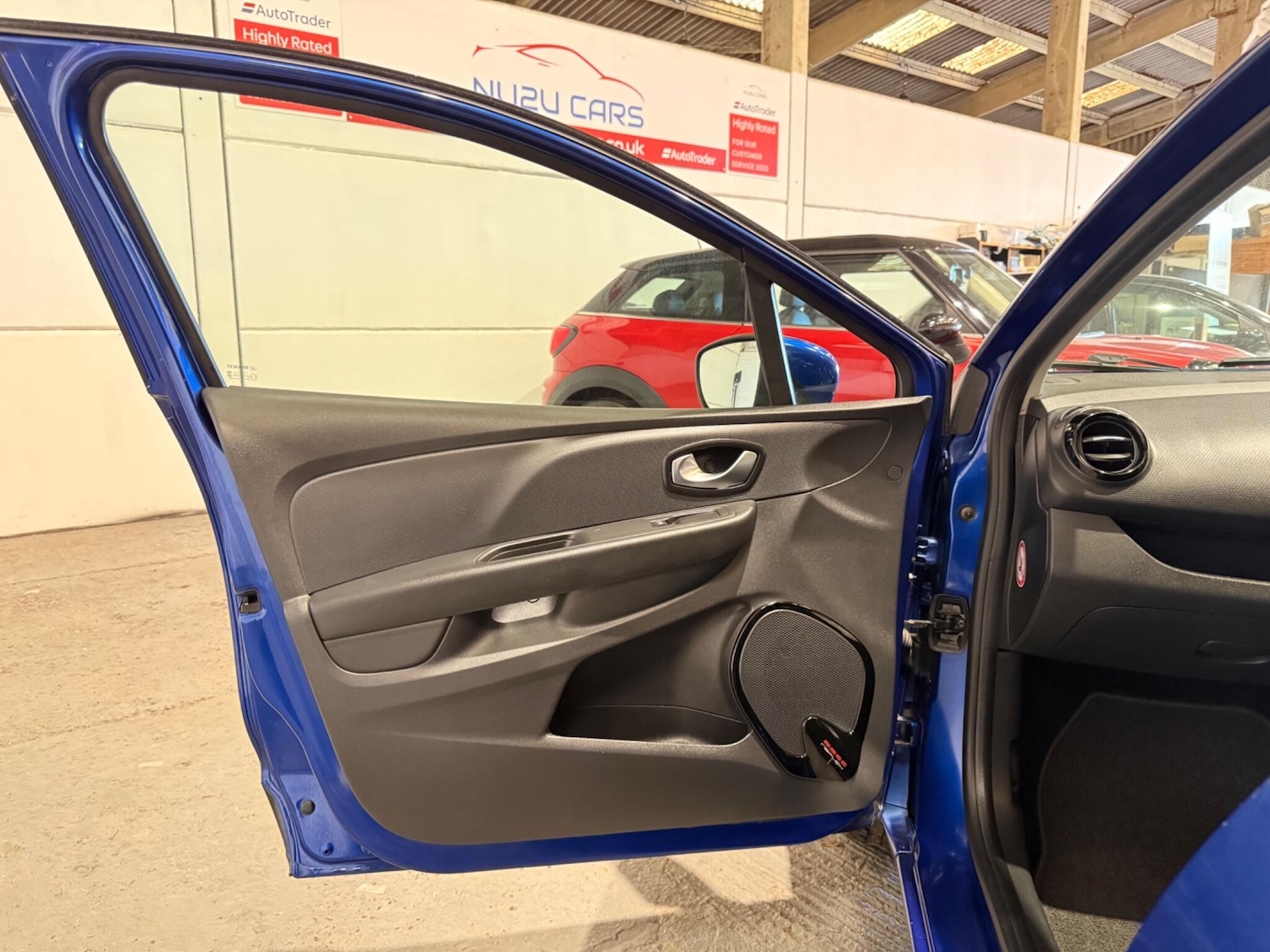 Used Renault Clio 2018 for sale - 76913948: Photo 22