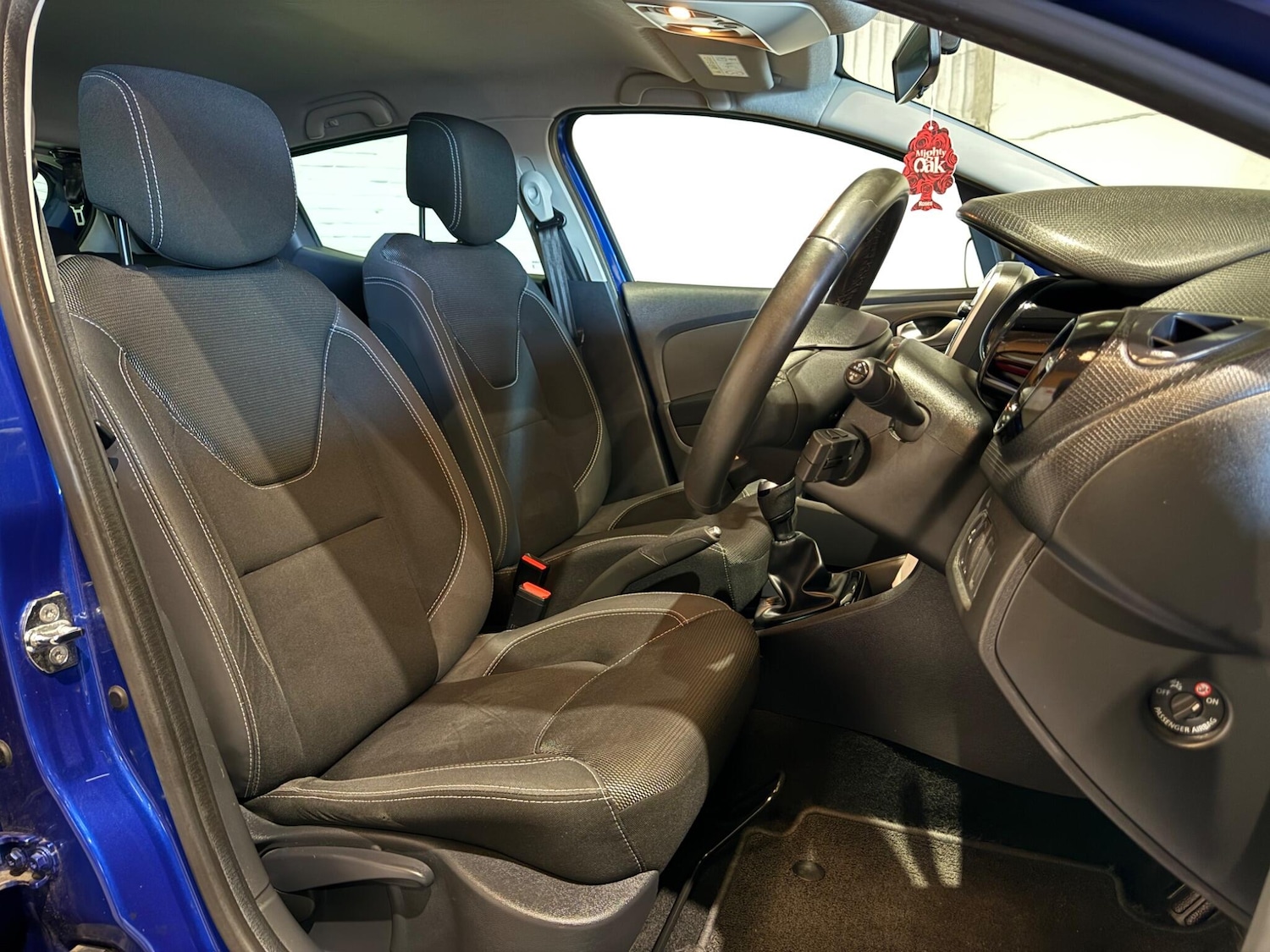 Used Renault Clio 2018 for sale - 76913948: Photo 28