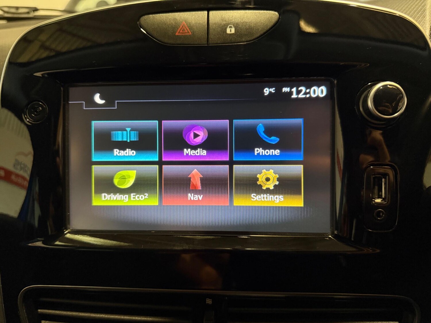 Used Renault Clio 2018 for sale - 76913948: Photo 40