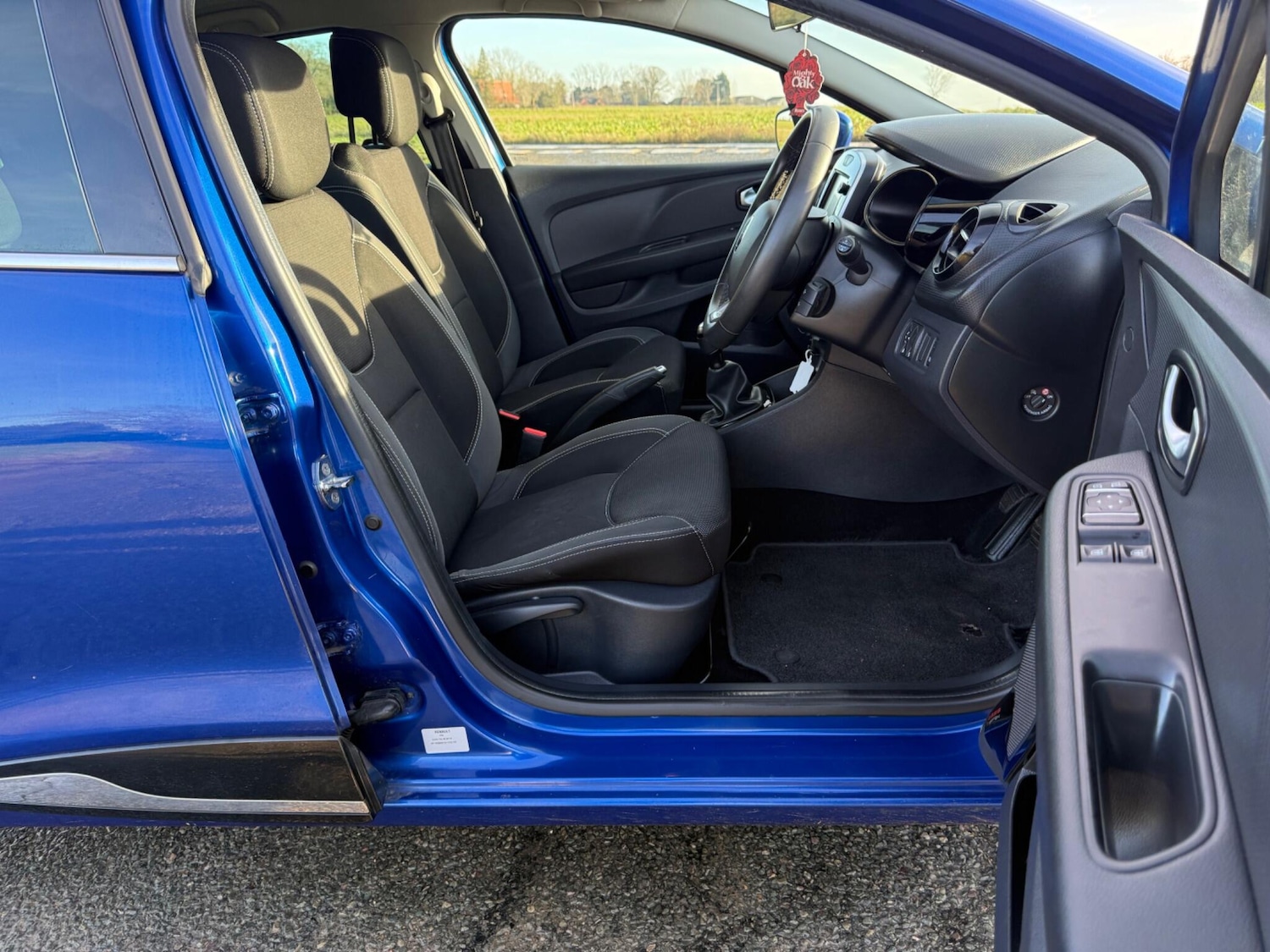 Used Renault Clio 2018 for sale - 76913948: Photo 56