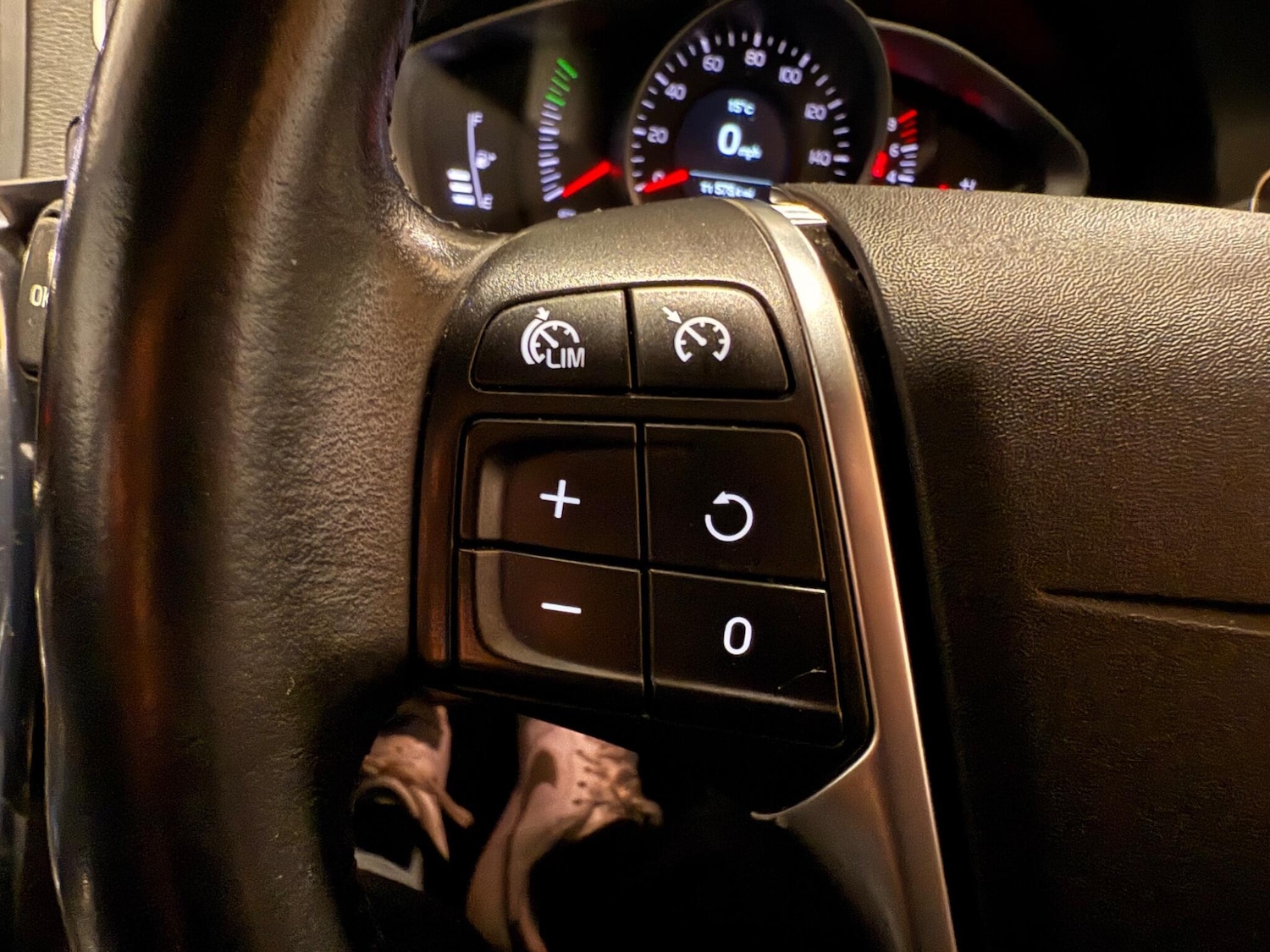 Used Volvo S60 2018 for sale - 76832120: Photo 32