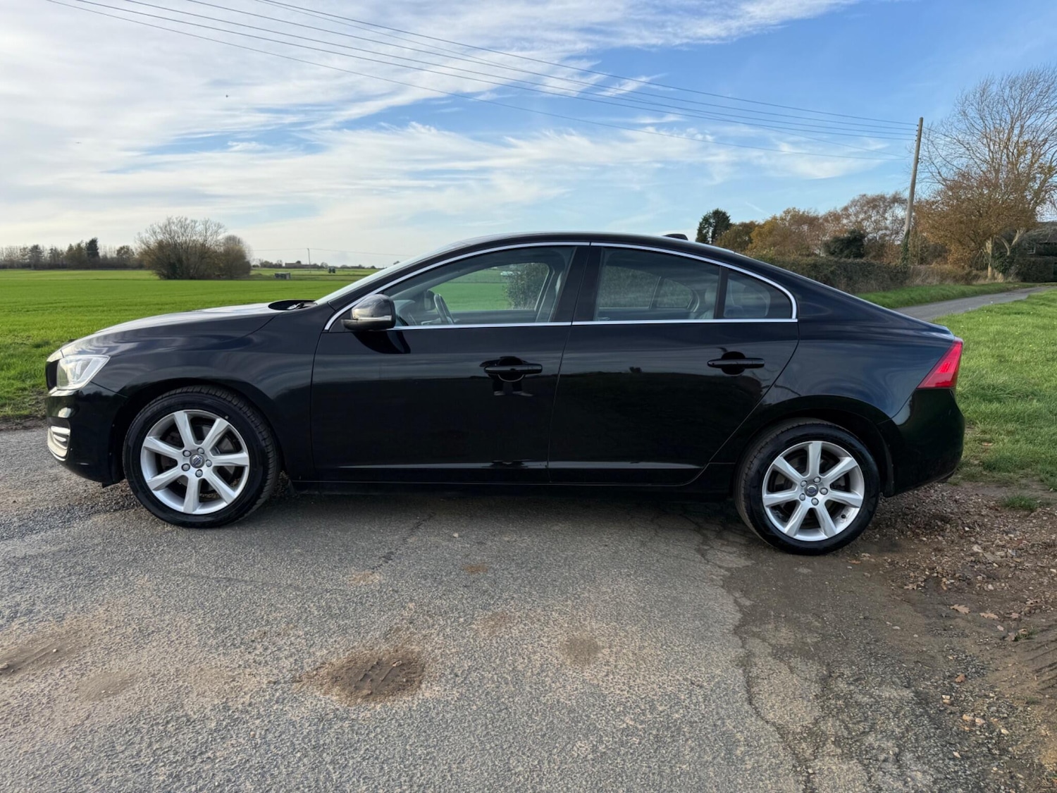 Used Volvo S60 2018 for sale - 76832120: Photo 44