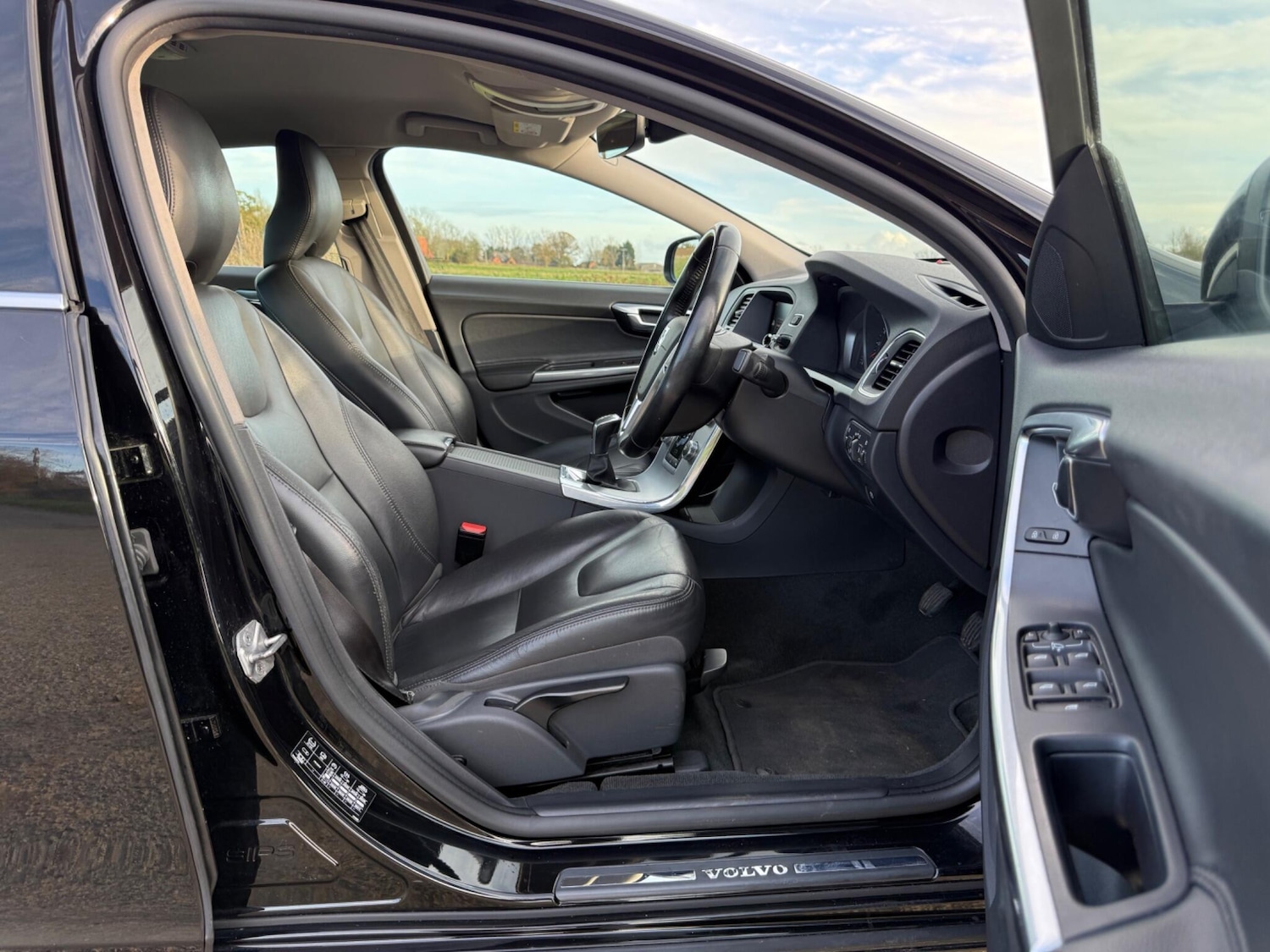 Used Volvo S60 2018 for sale - 76832120: Photo 49