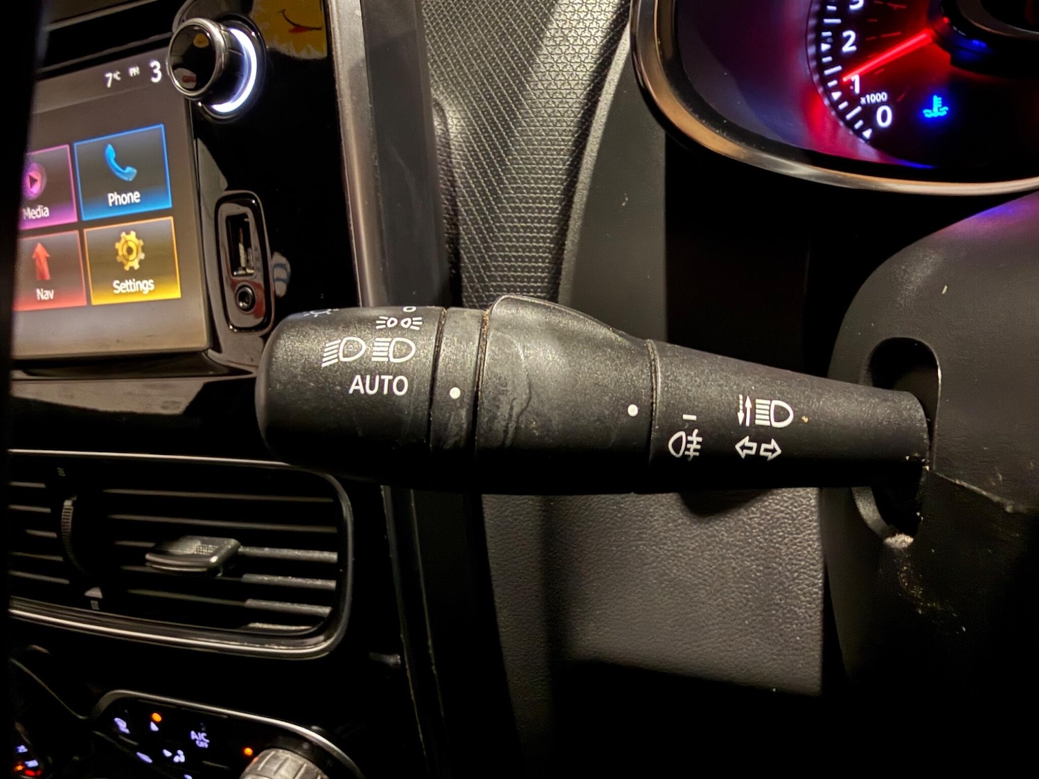 Used Renault Clio 2019 for sale - 77455327: Photo 33