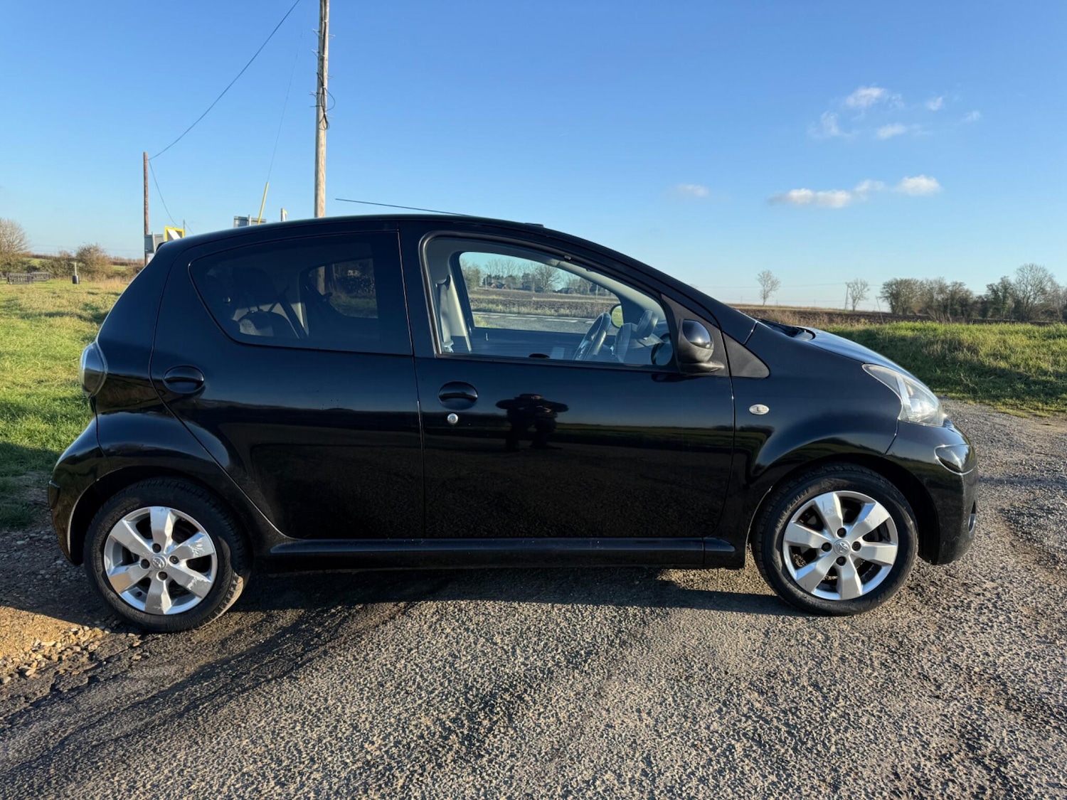 Used Toyota AYGO 2013 for sale - 77081973: Photo 39