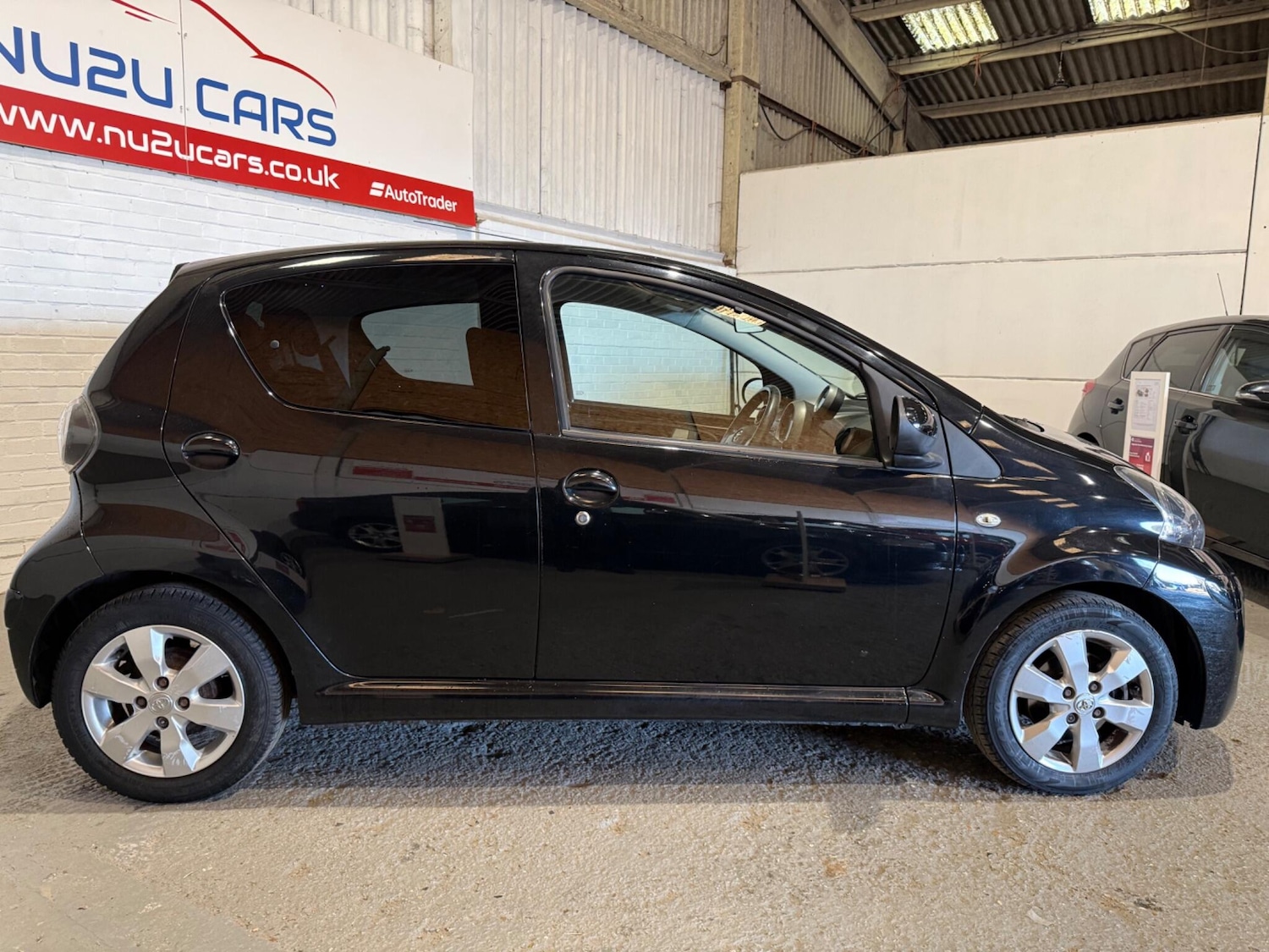 Used Toyota AYGO 2013 for sale - 77081973: Photo 8