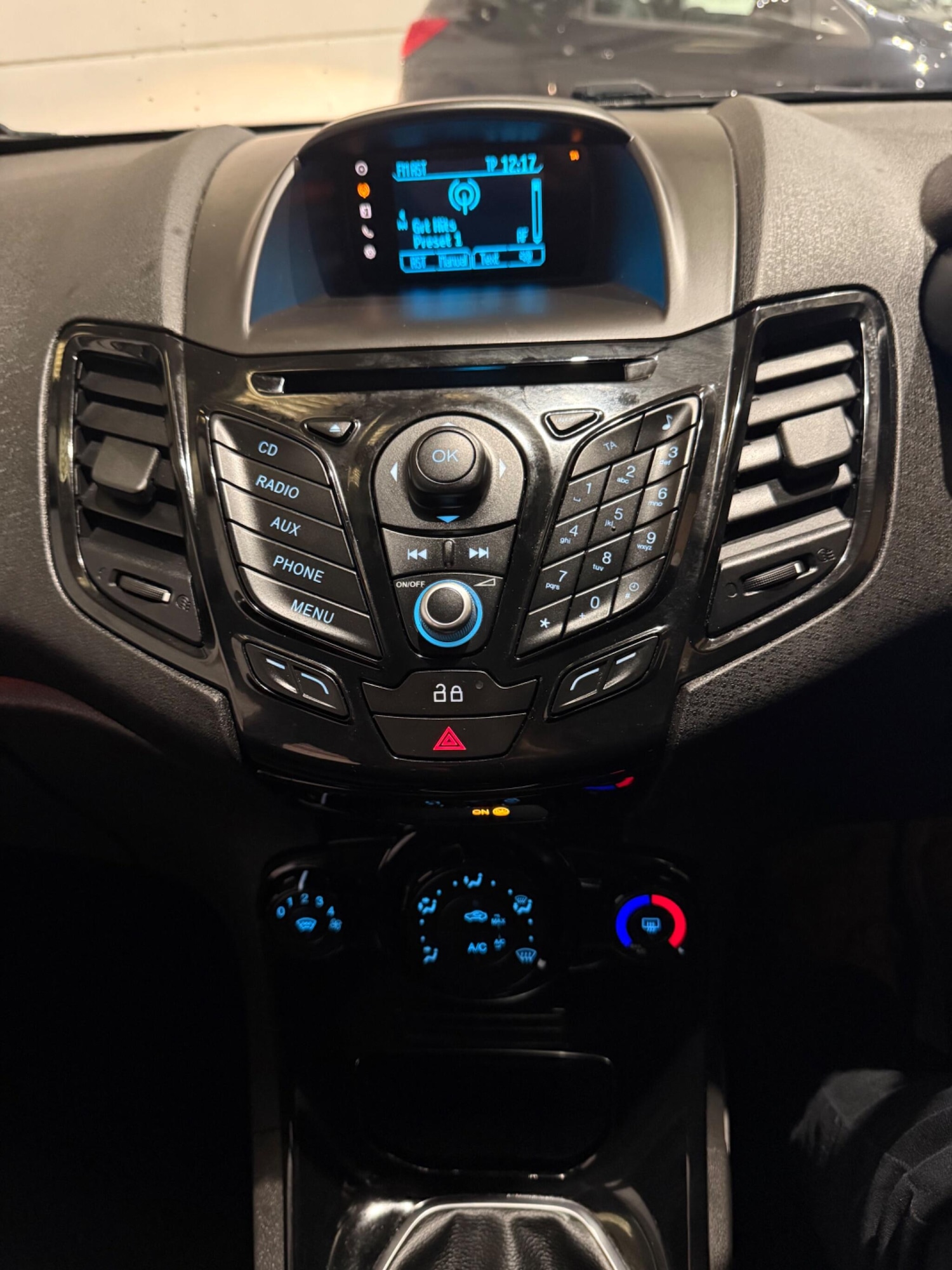 Used Ford Fiesta 2014 for sale - 77456013: Photo 38