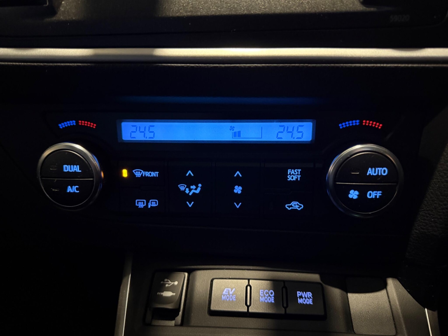 Used Toyota Auris 2013 for sale - 76832301: Photo 20