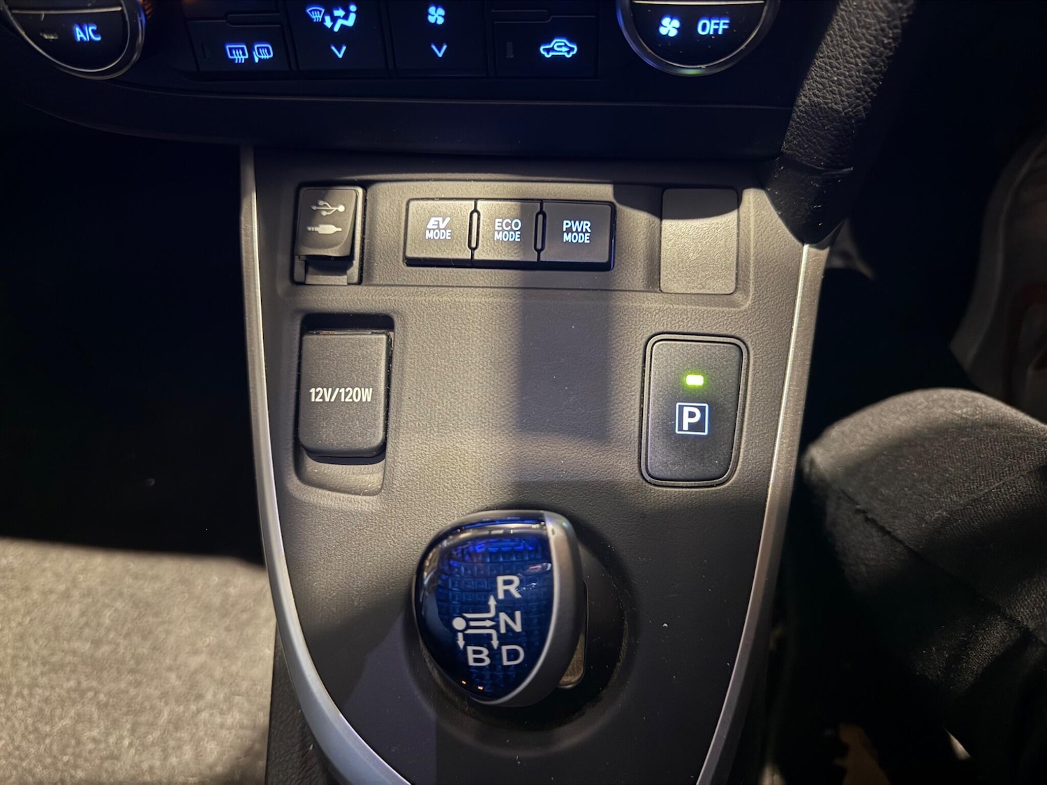 Used Toyota Auris 2013 for sale - 76832301: Photo 21