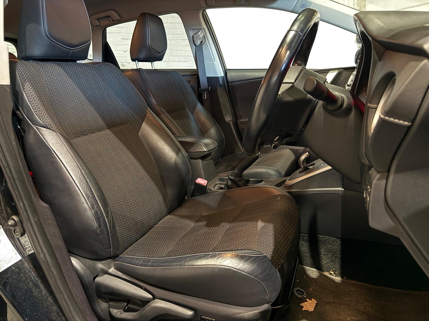 Used Toyota Auris 2013 for sale - 76832301: Photo 28