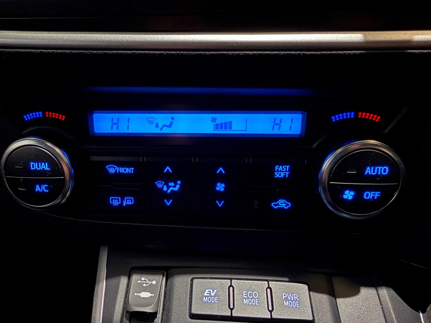 Used Toyota Auris 2013 for sale - 76832301: Photo 44