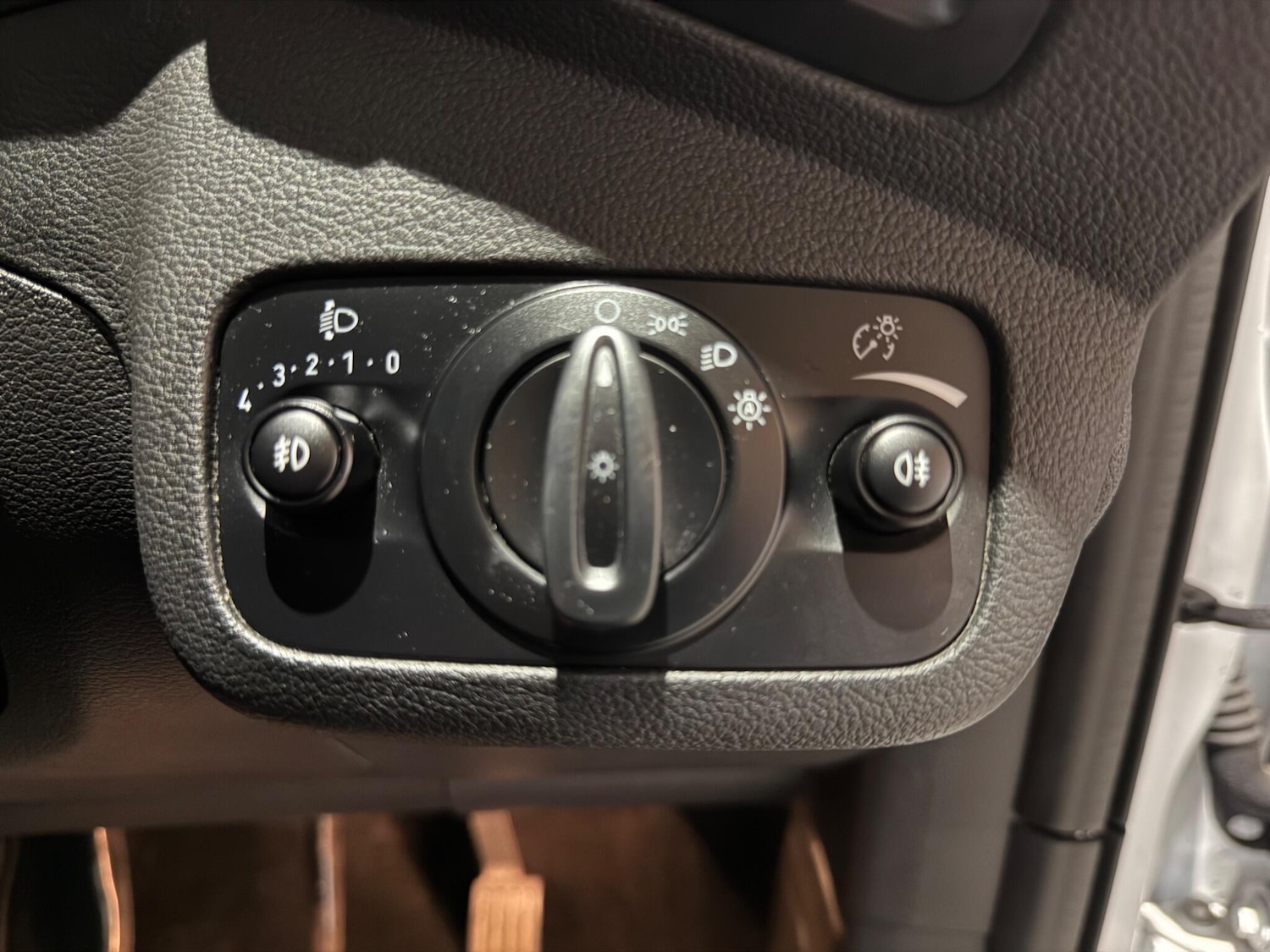 Used Ford Kuga 2016 for sale - 77291703: Photo 28