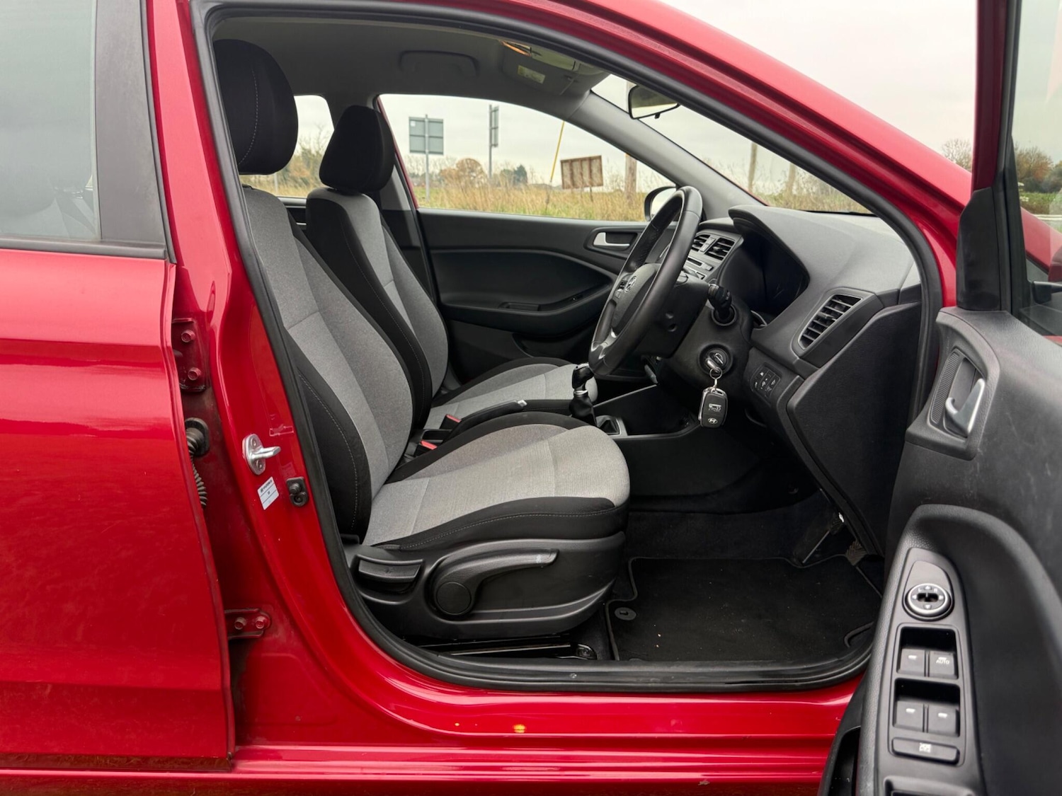 Used Hyundai i20 2016 for sale - 76832726: Photo 48