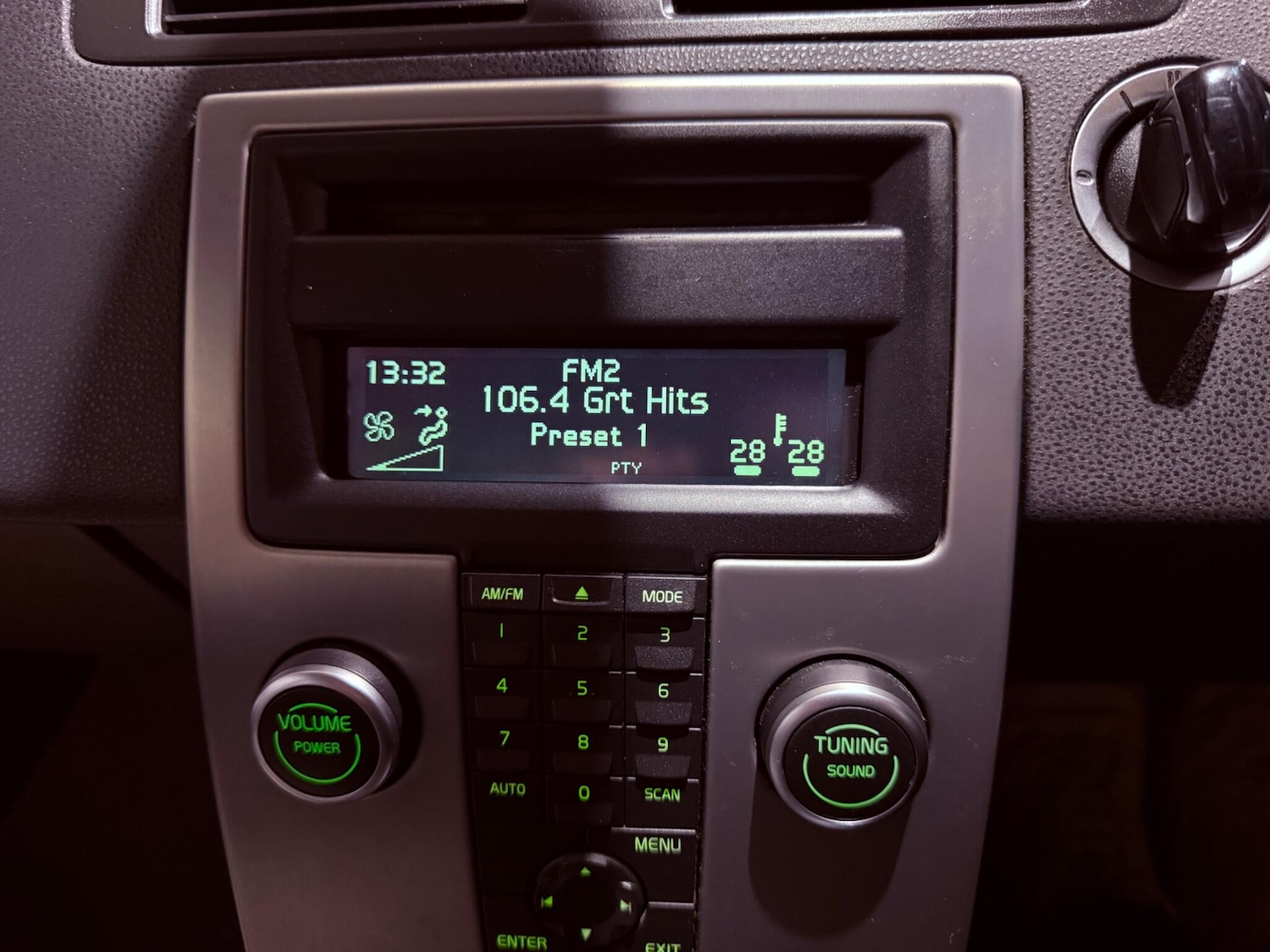 Used Volvo S40 2009 for sale - 76865394: Photo 38