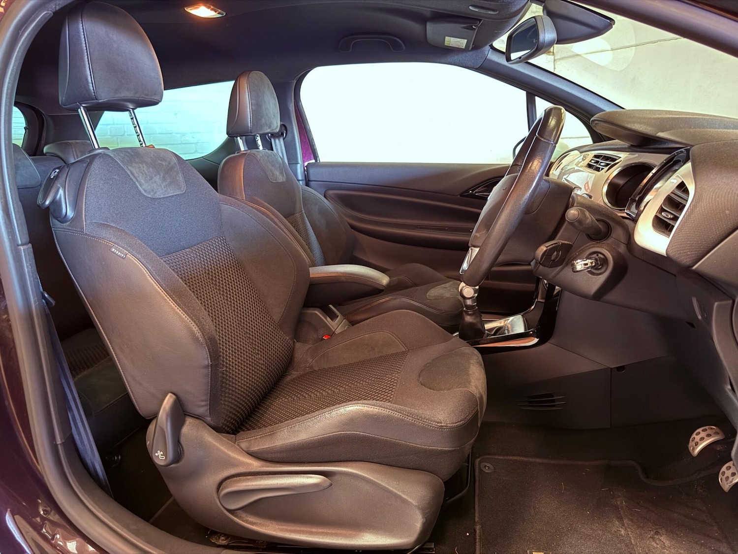 Used Citroen DS3 2015 for sale - 76832826: Photo 24