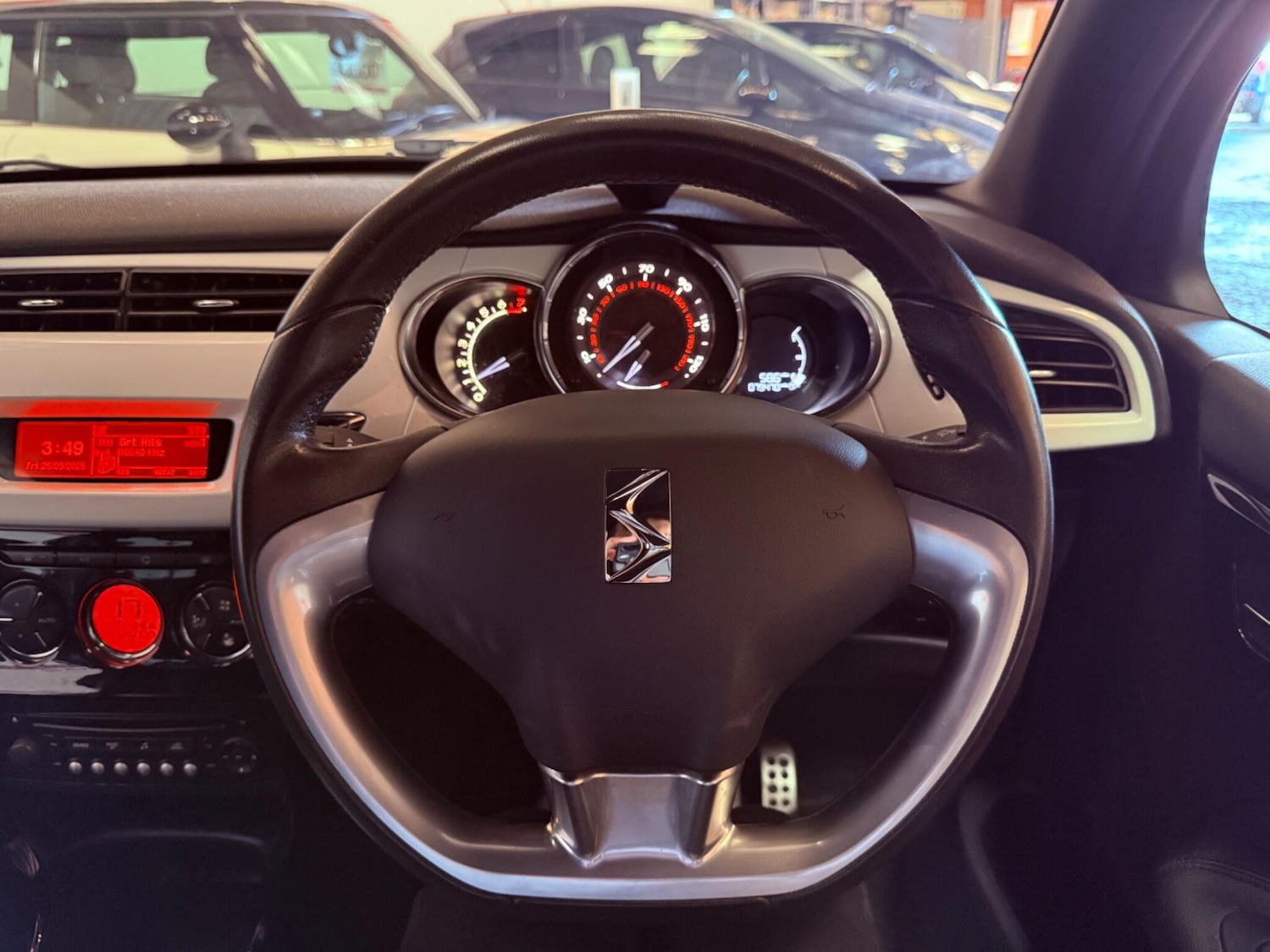 Used Citroen DS3 2015 for sale - 76832826: Photo 27