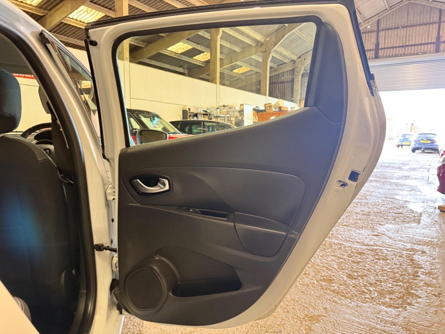 Used Renault Clio 2016 for sale - 76913470: Photo 10