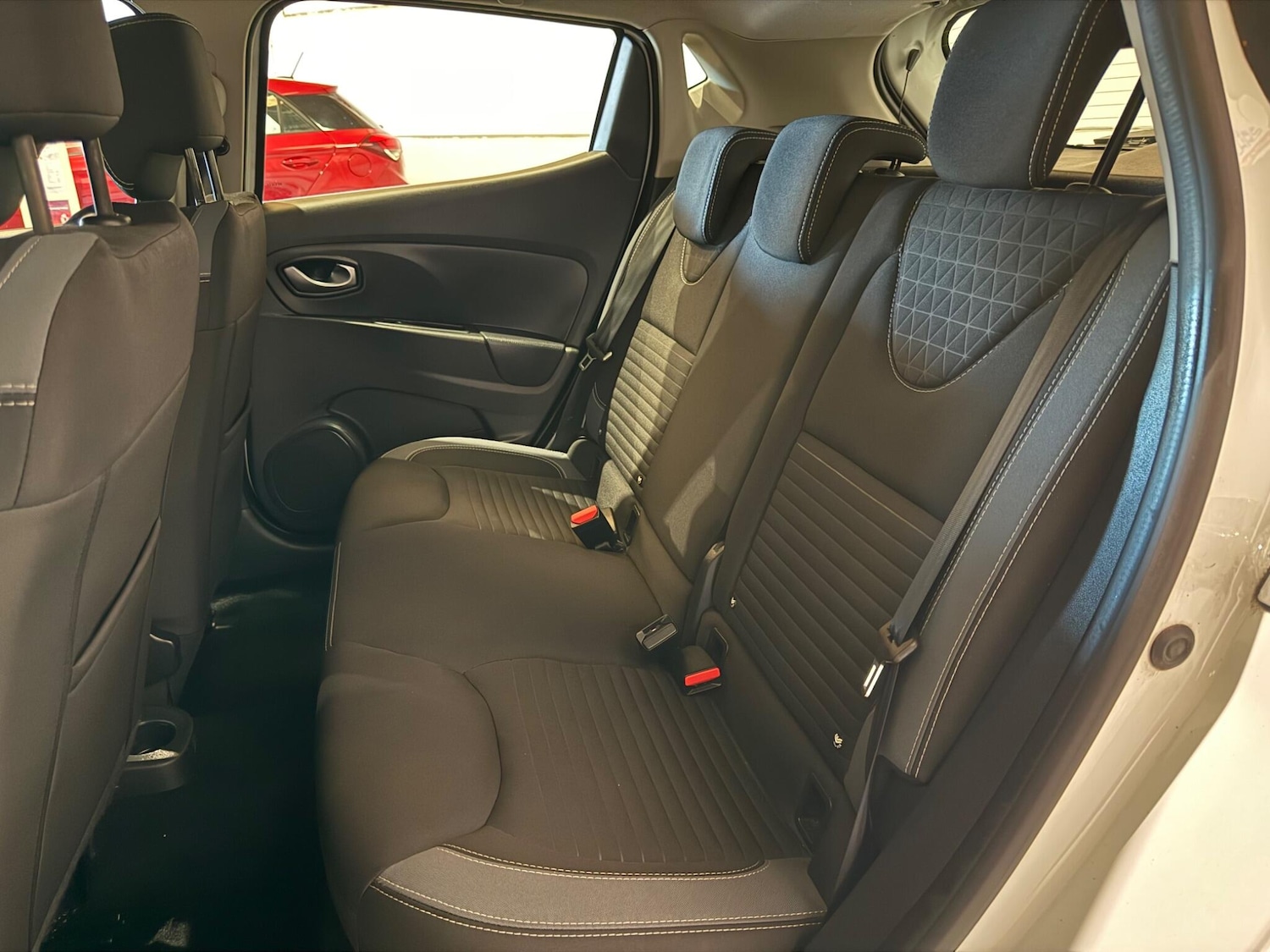 Used Renault Clio 2016 for sale - 76913470: Photo 15