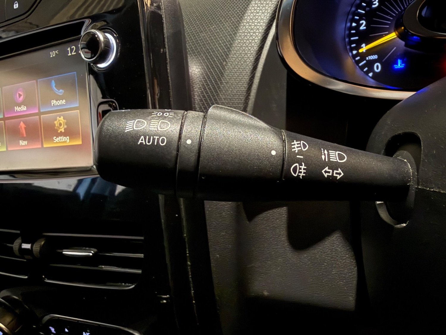 Used Renault Clio 2016 for sale - 76913470: Photo 29