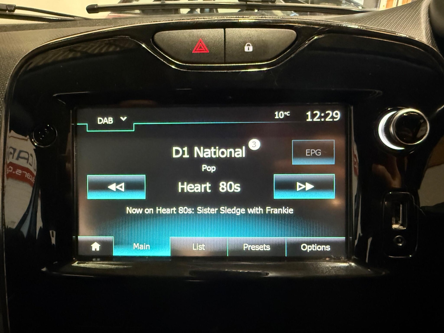 Used Renault Clio 2016 for sale - 76913470: Photo 33