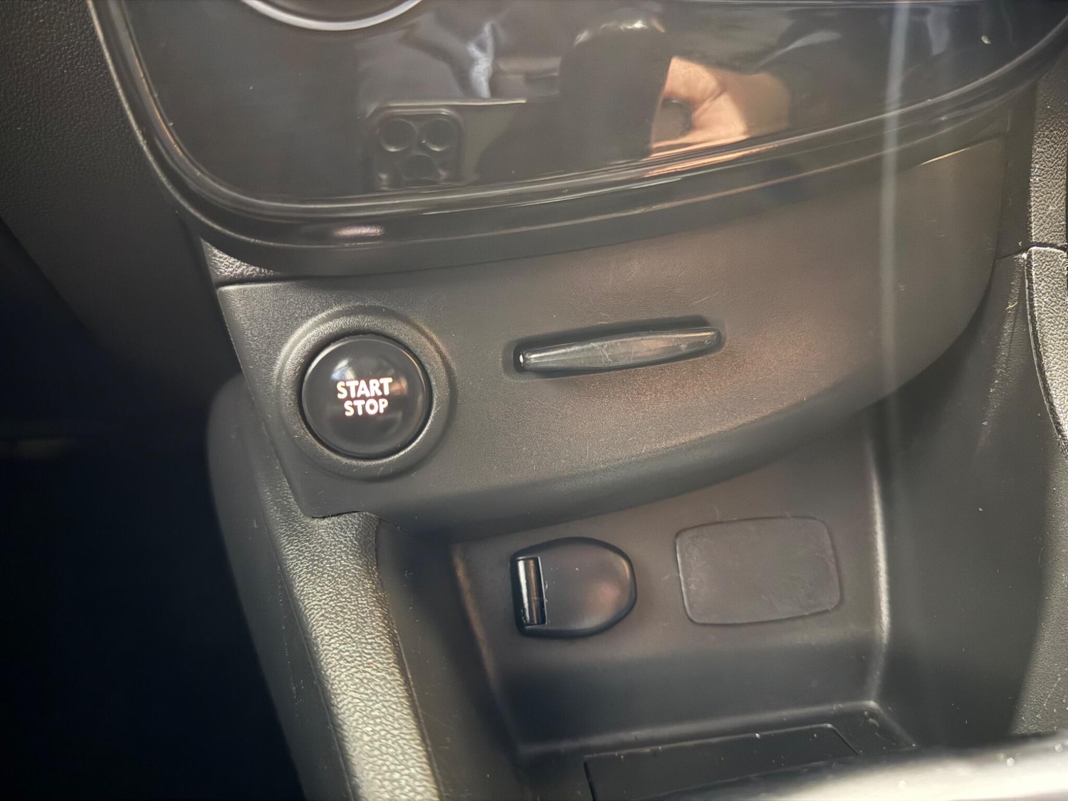 Used Renault Clio 2016 for sale - 76913470: Photo 38