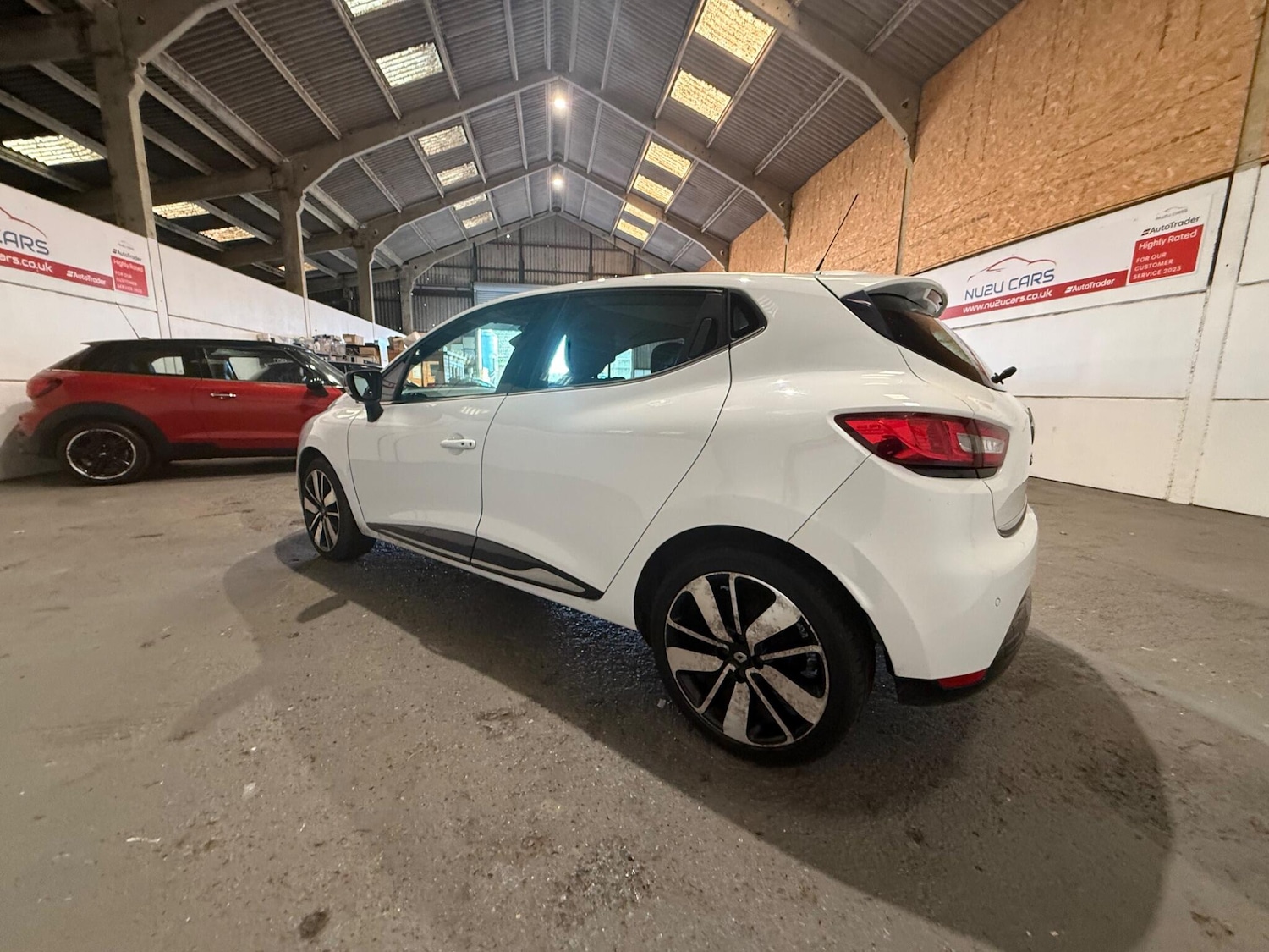 Used Renault Clio 2016 for sale - 76913470: Photo 5