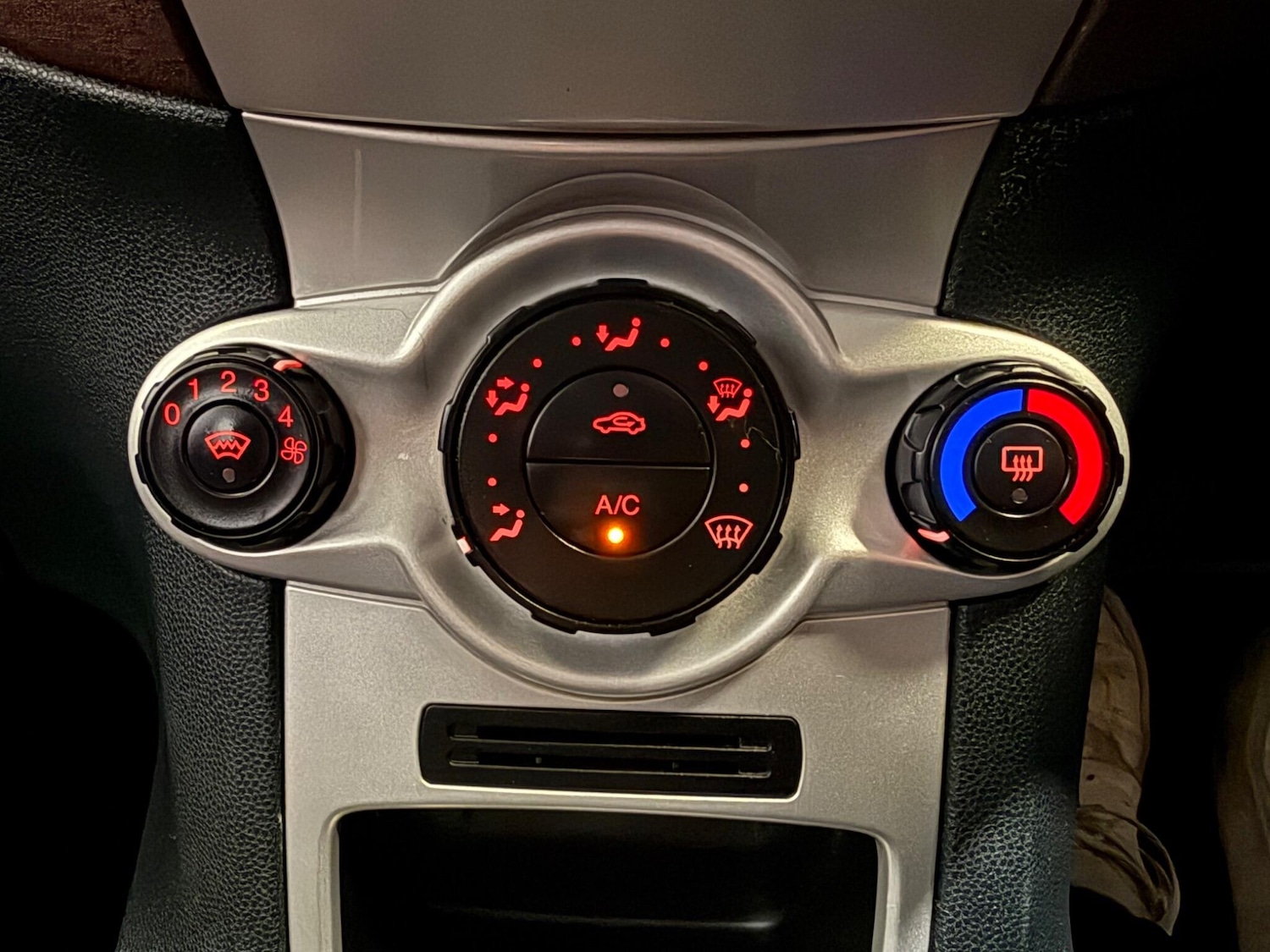 Used Ford Fiesta 2009 for sale - 78203841: Photo 37