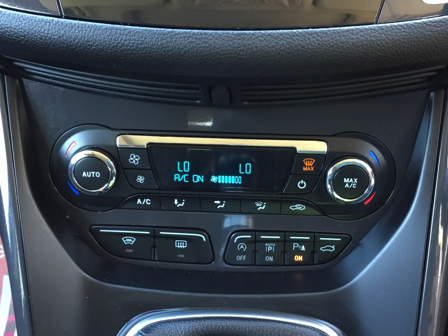 Used Ford Kuga 2015 for sale - 76065587: Photo 20