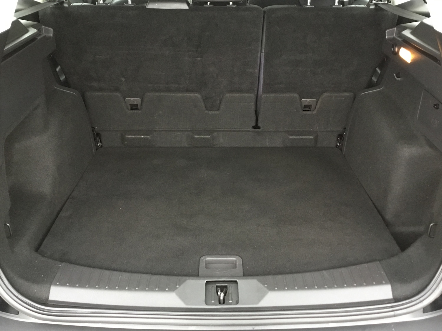 Used Ford Kuga 2015 for sale - 76960349: Photo 21