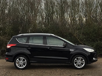 Used Ford Kuga 2015 for sale - 76960349: Photo