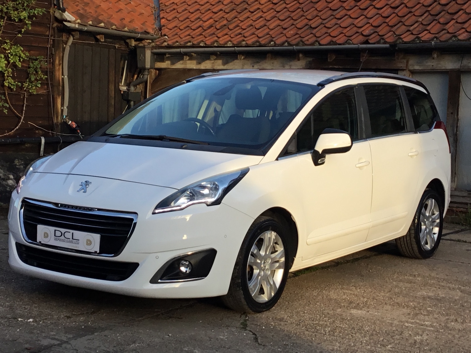 Used Peugeot 5008 2015 for sale - 76436466: Photo 1