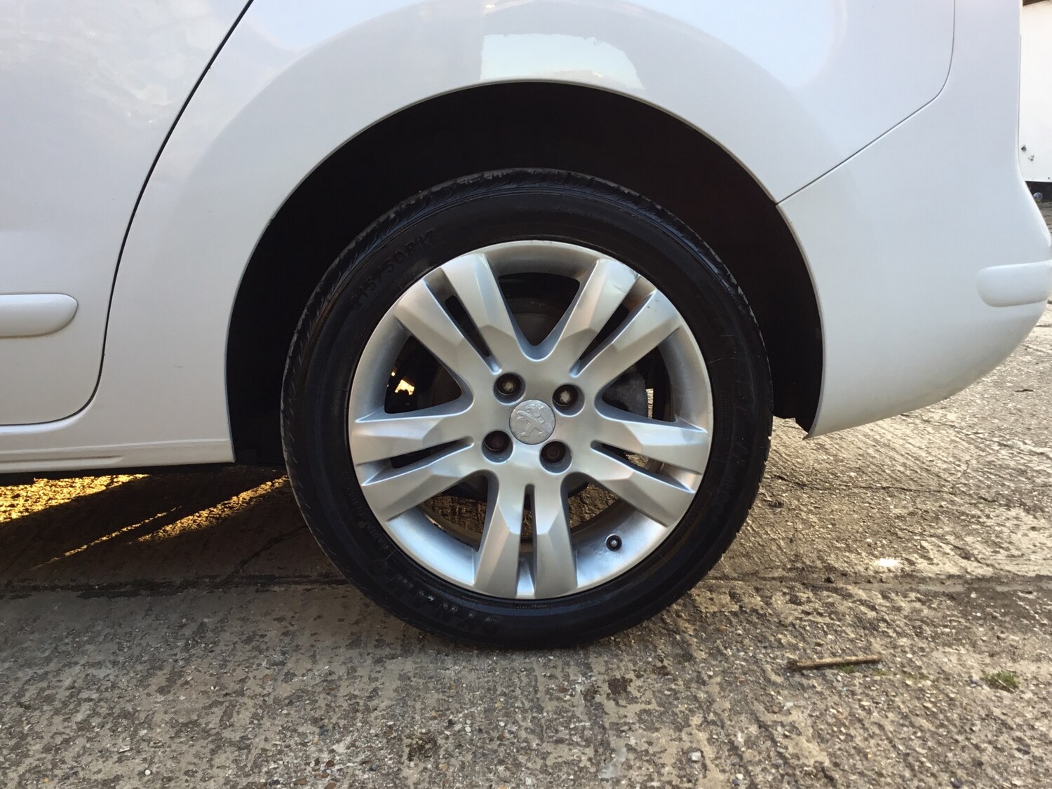 Used Peugeot 5008 2015 for sale - 76436466: Photo 20