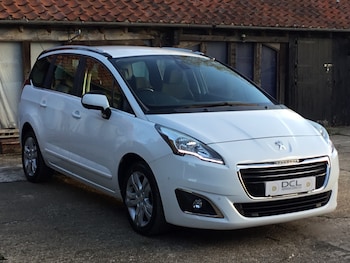 Used Peugeot 5008 2015 for sale - 76436466: Photo