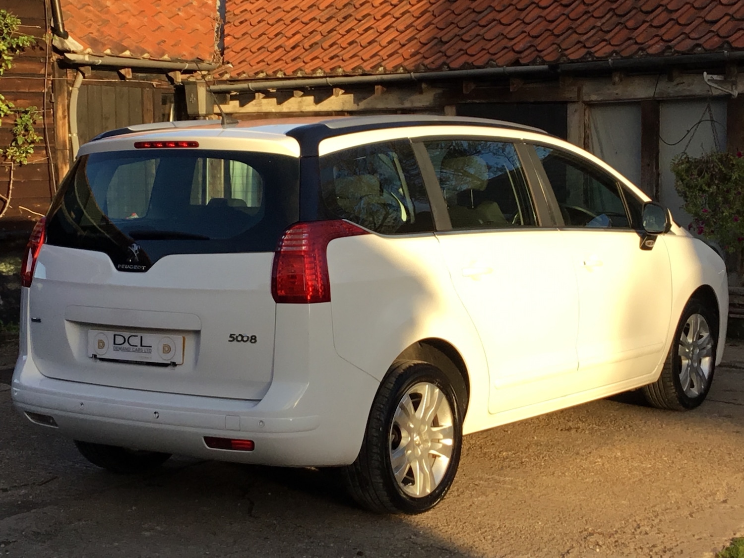 Used Peugeot 5008 2015 for sale - 76436466: Photo 5